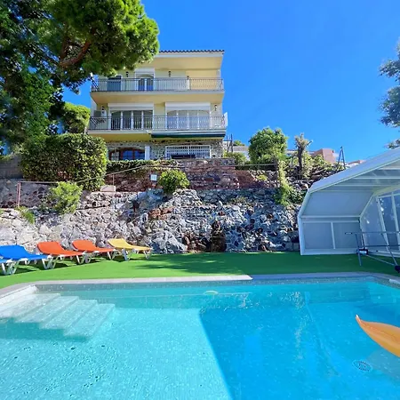 Con Piscina Privada Climatizada 29ºc 산타수산나