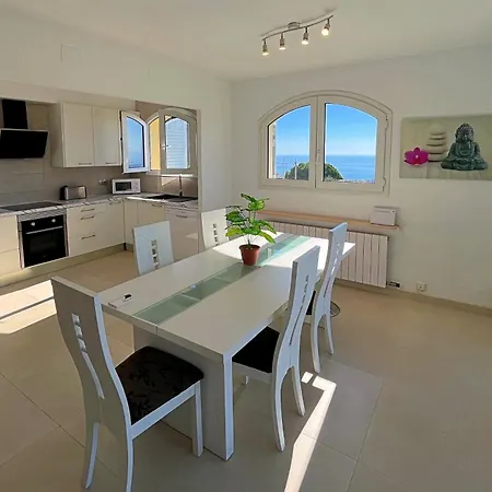 Con Piscina Privada Climatizada 29ºc Santa Susanna