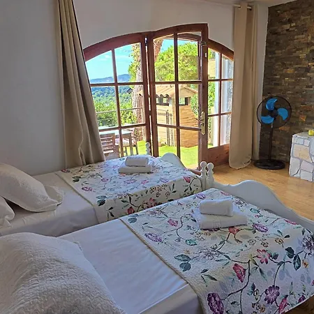 בית נופש Con Piscina Privada Climatizada 29ºc *