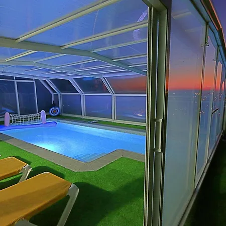 펜션 Con Piscina Privada Climatizada 29ºc *